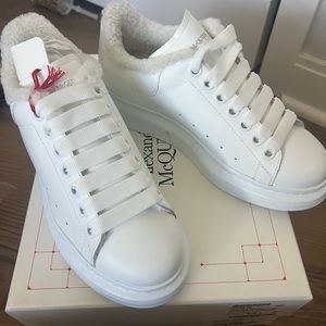NIB Sherpa lined Alexander McQueen sneakers size 7.5
